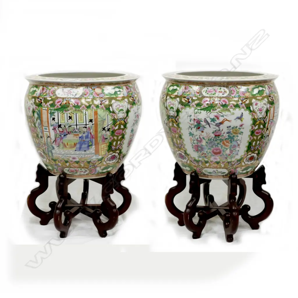Two modern famille rose porcelain goldfish bowls on stands Image 1++