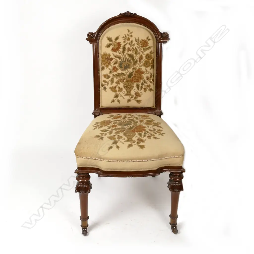 A good quality late 19thC French mahogany side chair Image 1++