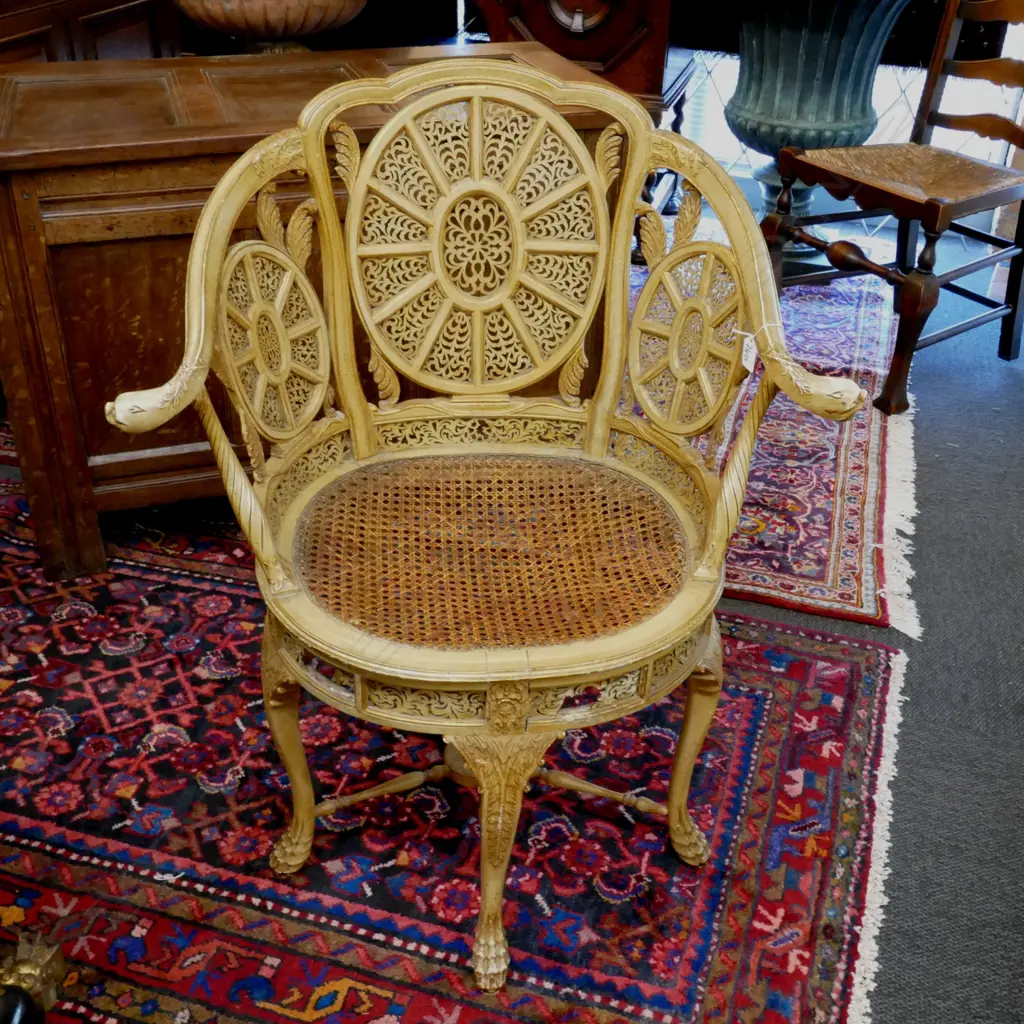 A quality early 20thC European giltwood parlour chair Image 1++
