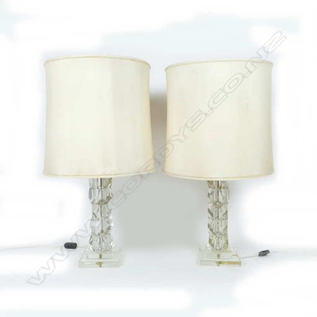 A pair of American mid-century table lamps Image 1++