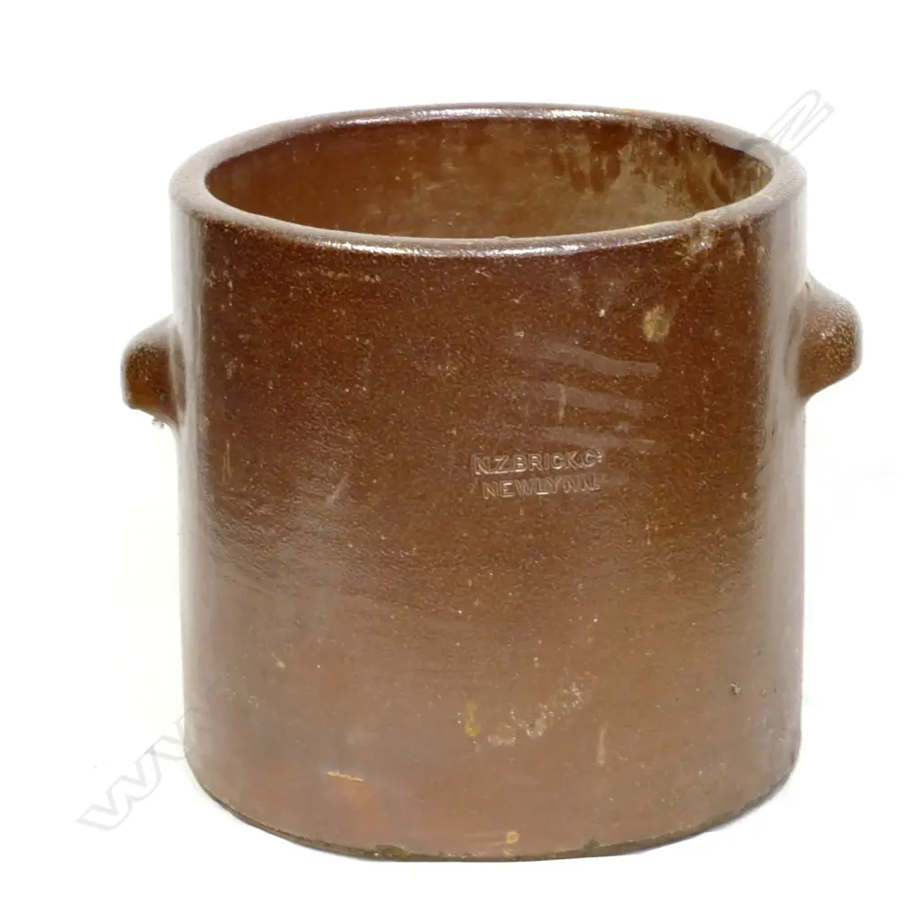 A large salt glazed N.Z. Brick Company garden pot Image 1++