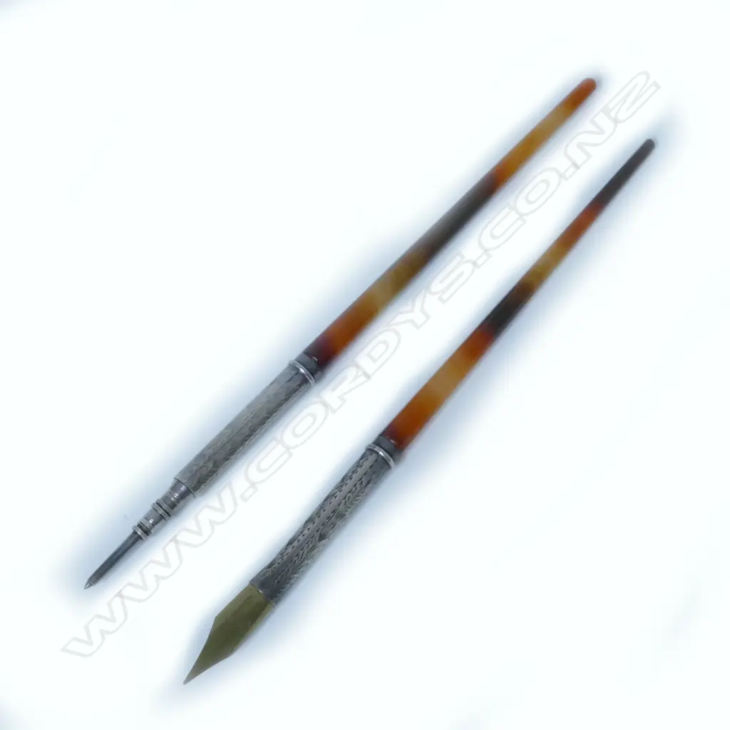 A boxed dip pen and pencil c.1890 Image 1++