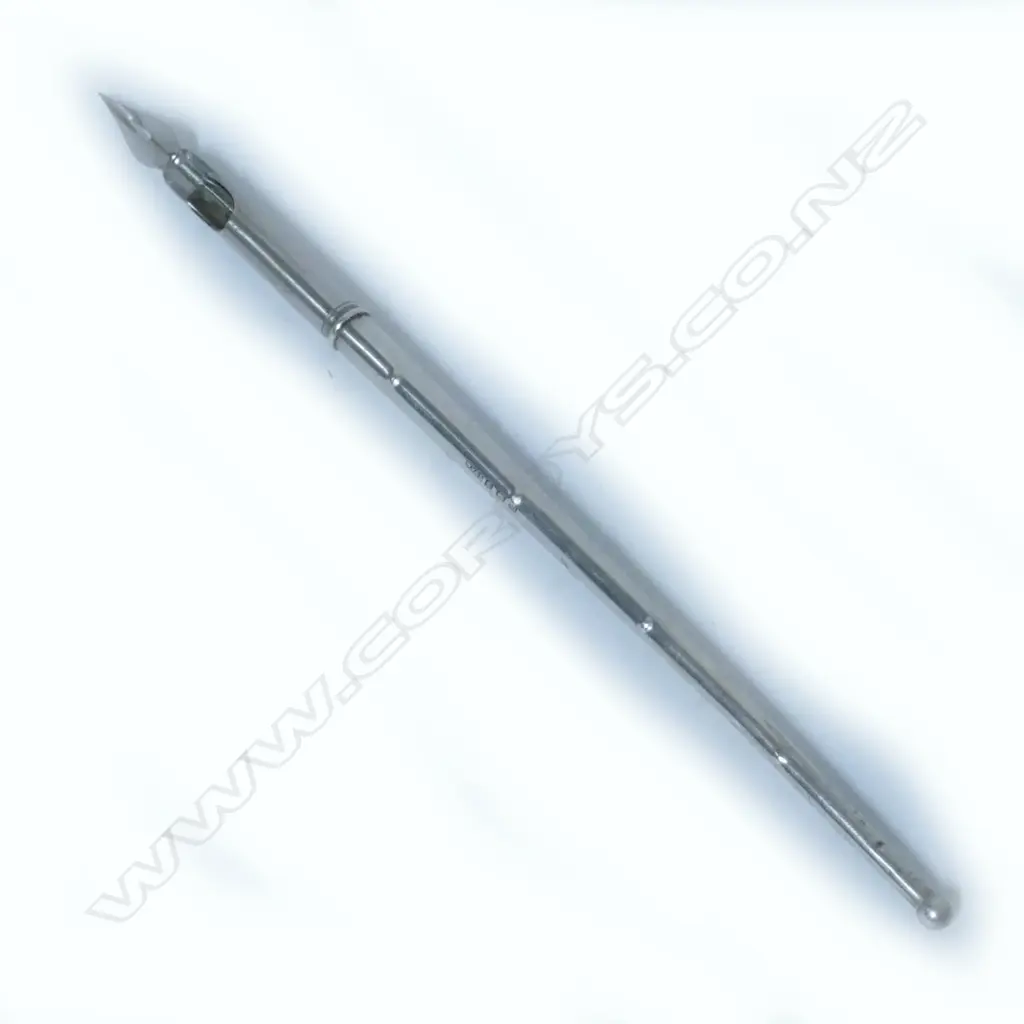 Sterling dip pen with tapering dimpled shaft Image 1++