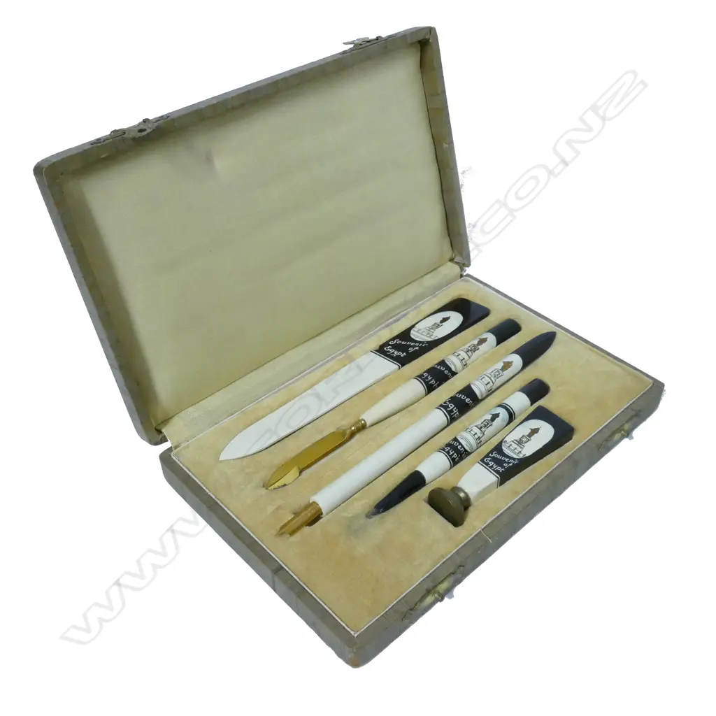 Boxed 'Souvenir of Egypt' writing tools Image 1++