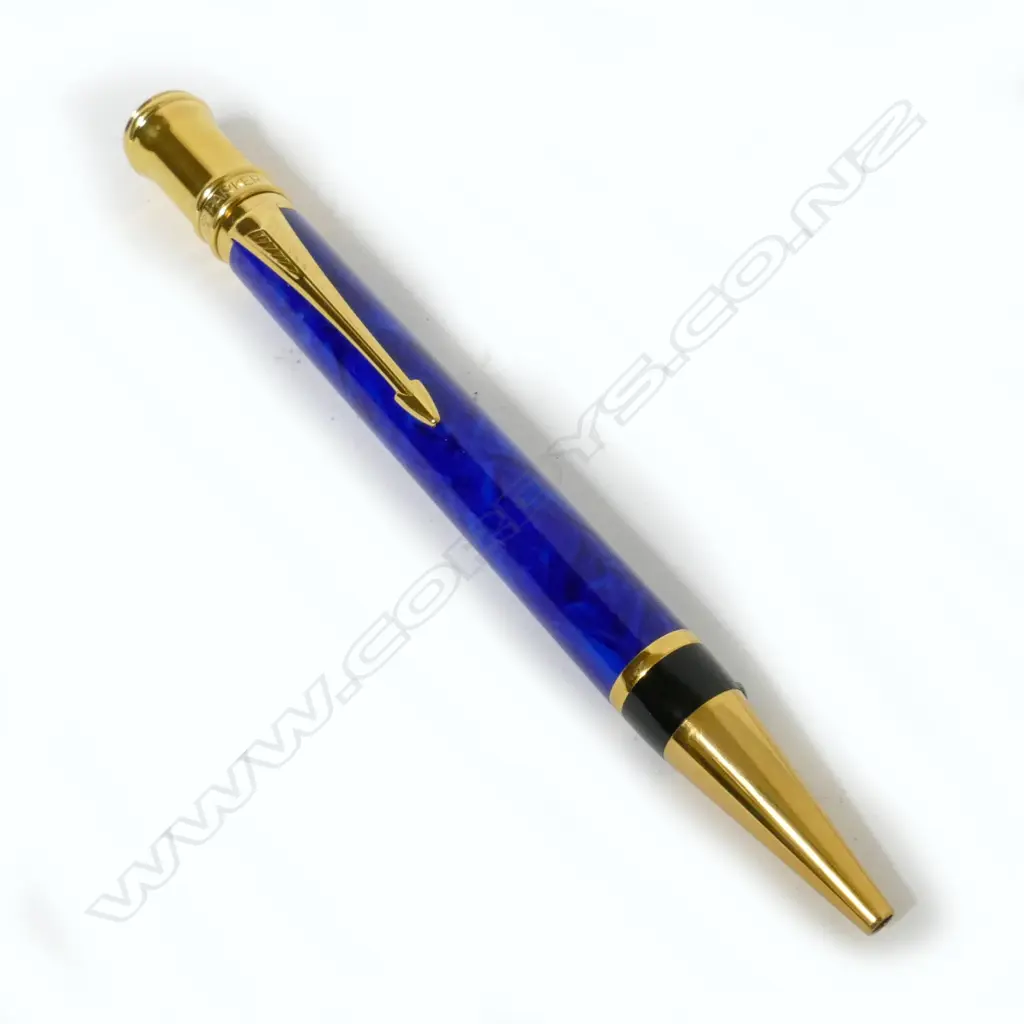 A Parker Duofold ball pen Image 1++