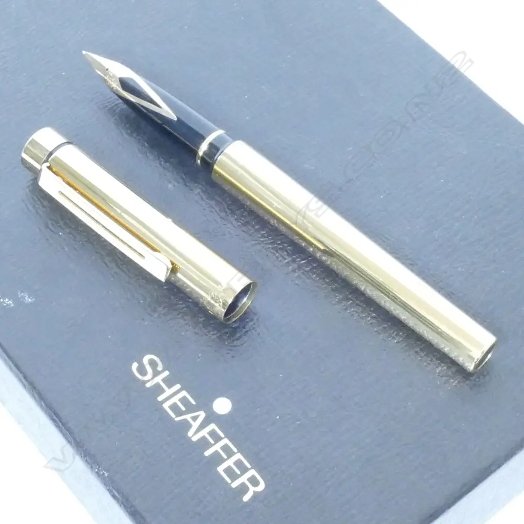 Sheaffer 'Imperial Brass' Targa lacquered fountain pen Image 1++