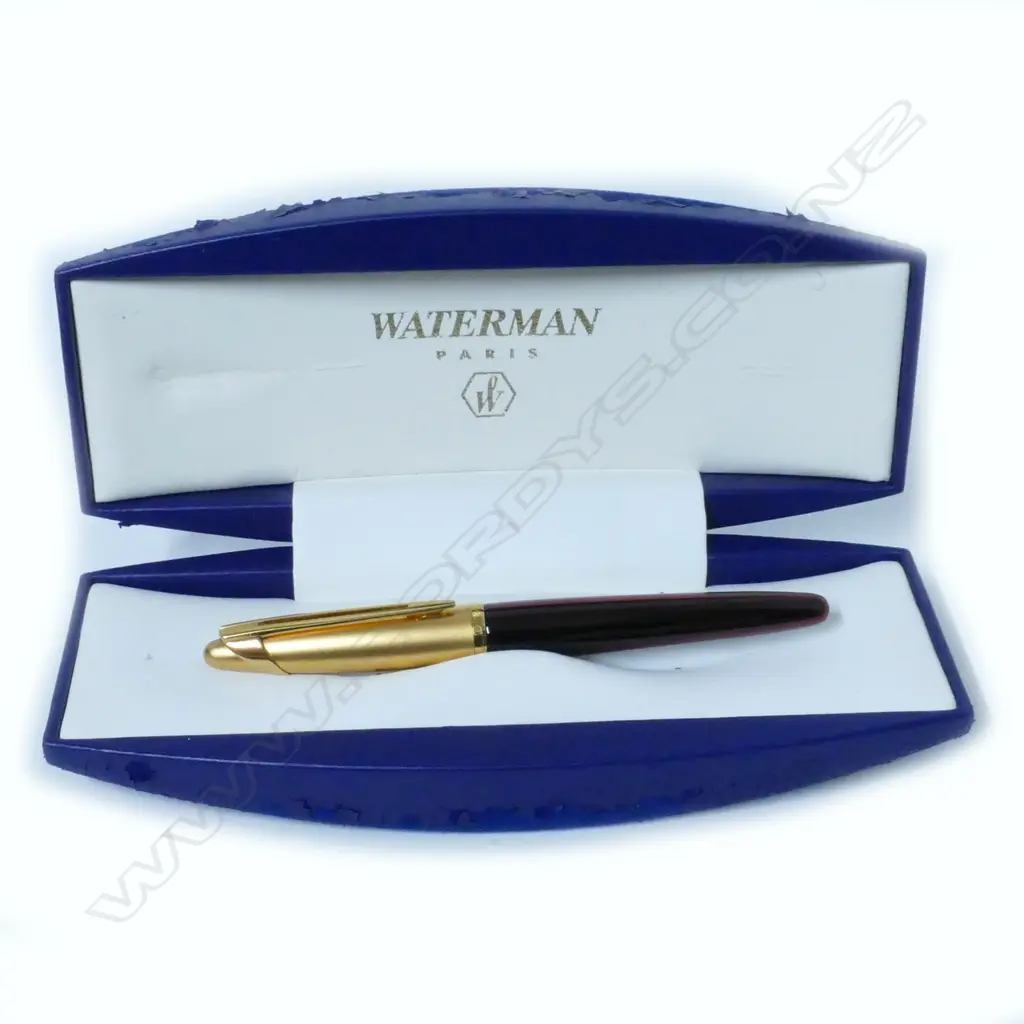Waterman Edson Ruby Red fountain pen Image 1++