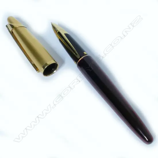 Waterman Edson Ruby Red fountain pen