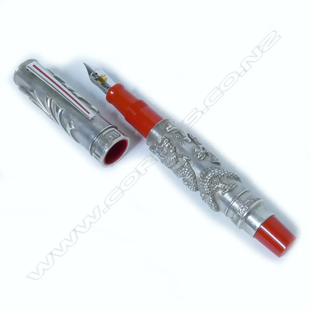 OMAS 1997 limited edition sterling silver overlay fountain pen "Return to the Motherland" Image 1++
