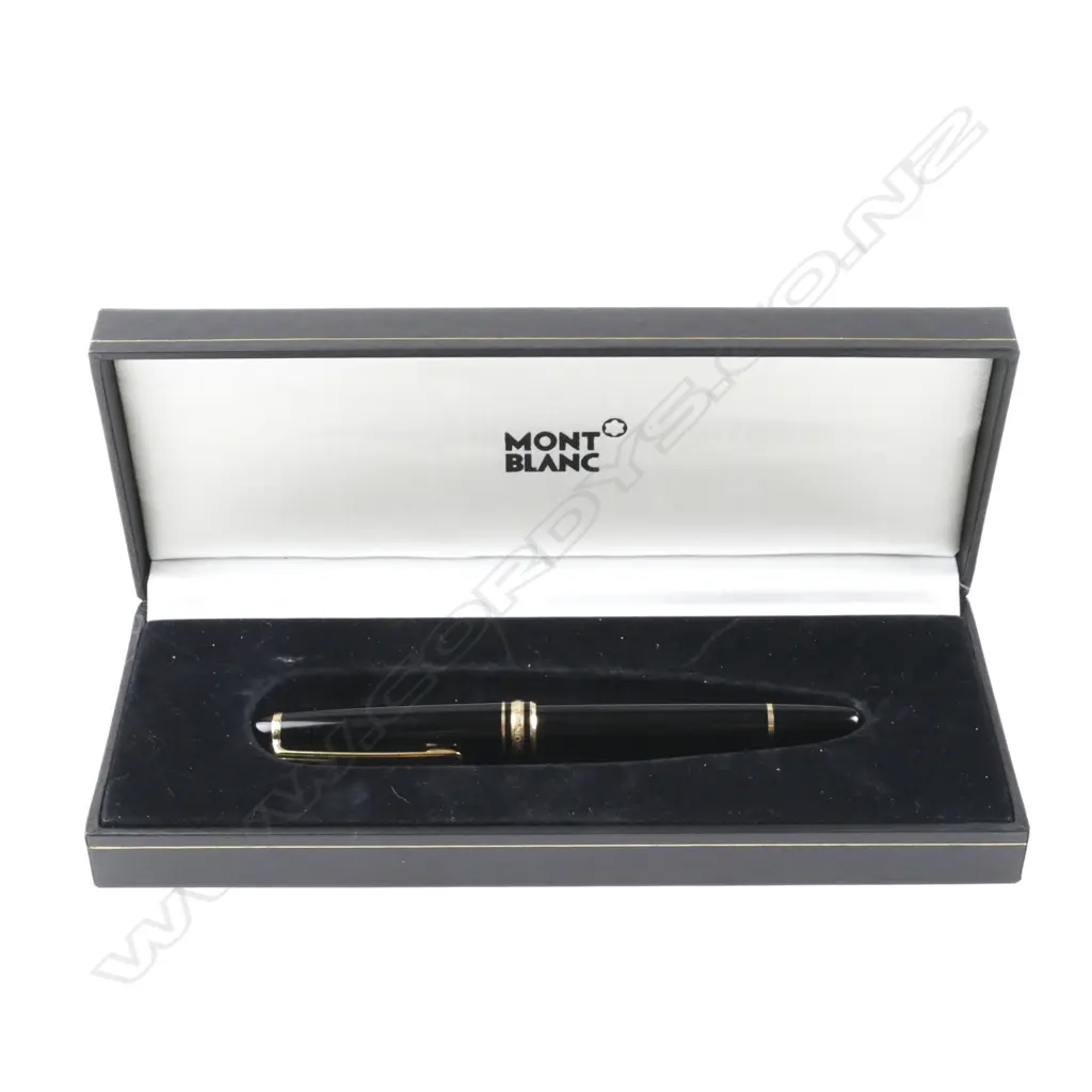 A Mont Blanc Meisterstuck 144 fountain pen Image 1++