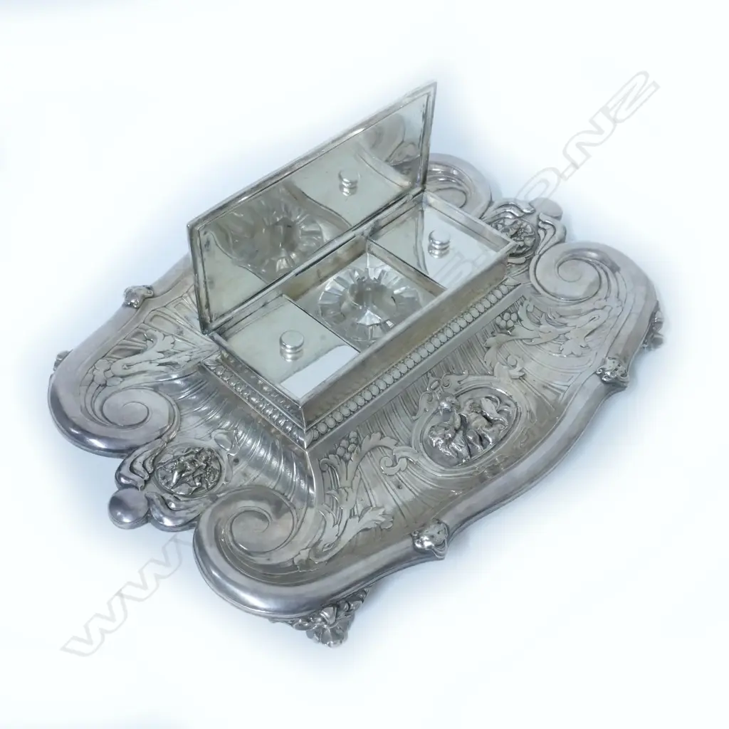 A quality silver plated desk standish Image 1++