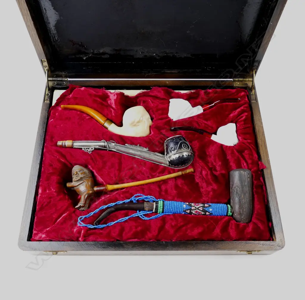 Six vintage pipes Image 1++