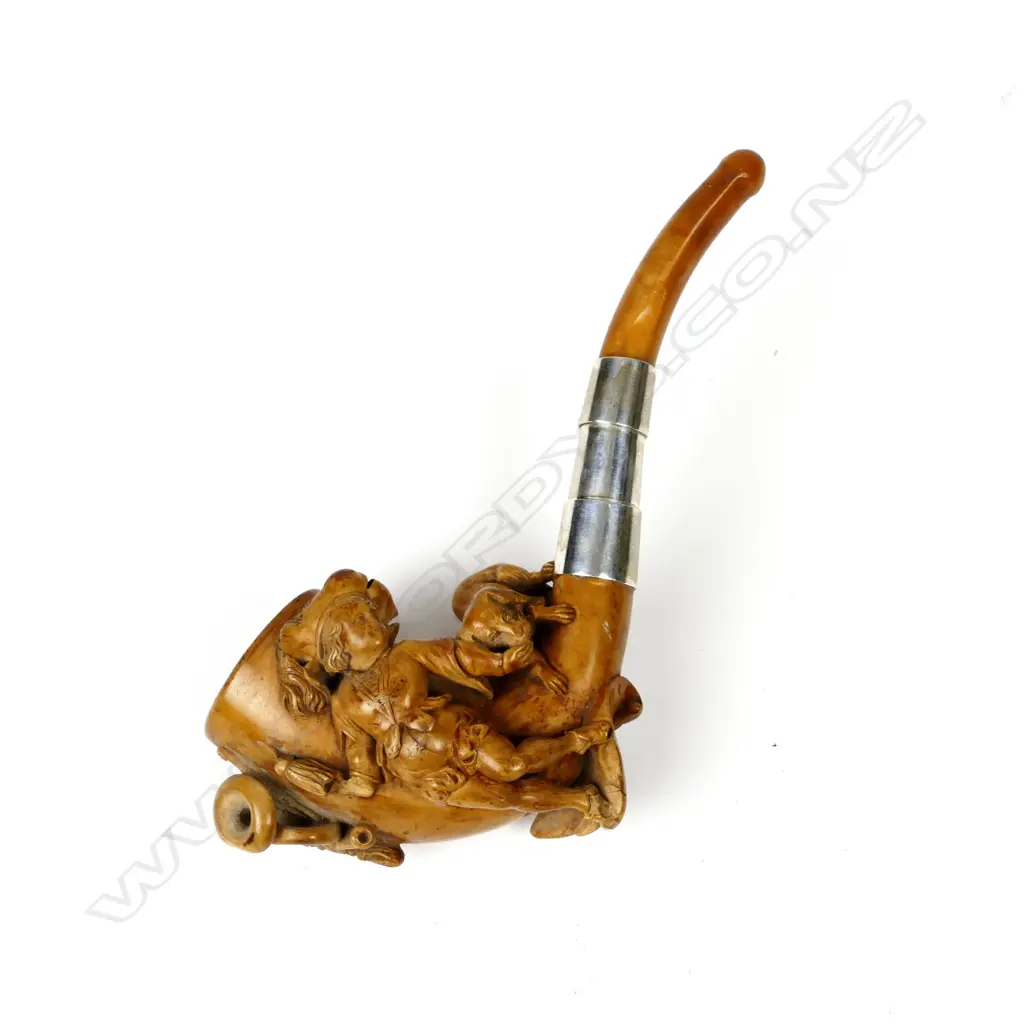 An antique meerschaum pipe Image 1++
