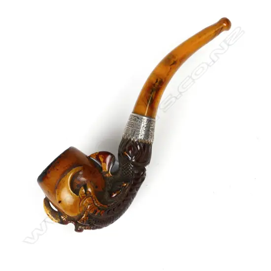 An Edwardian meerschaum pipe
