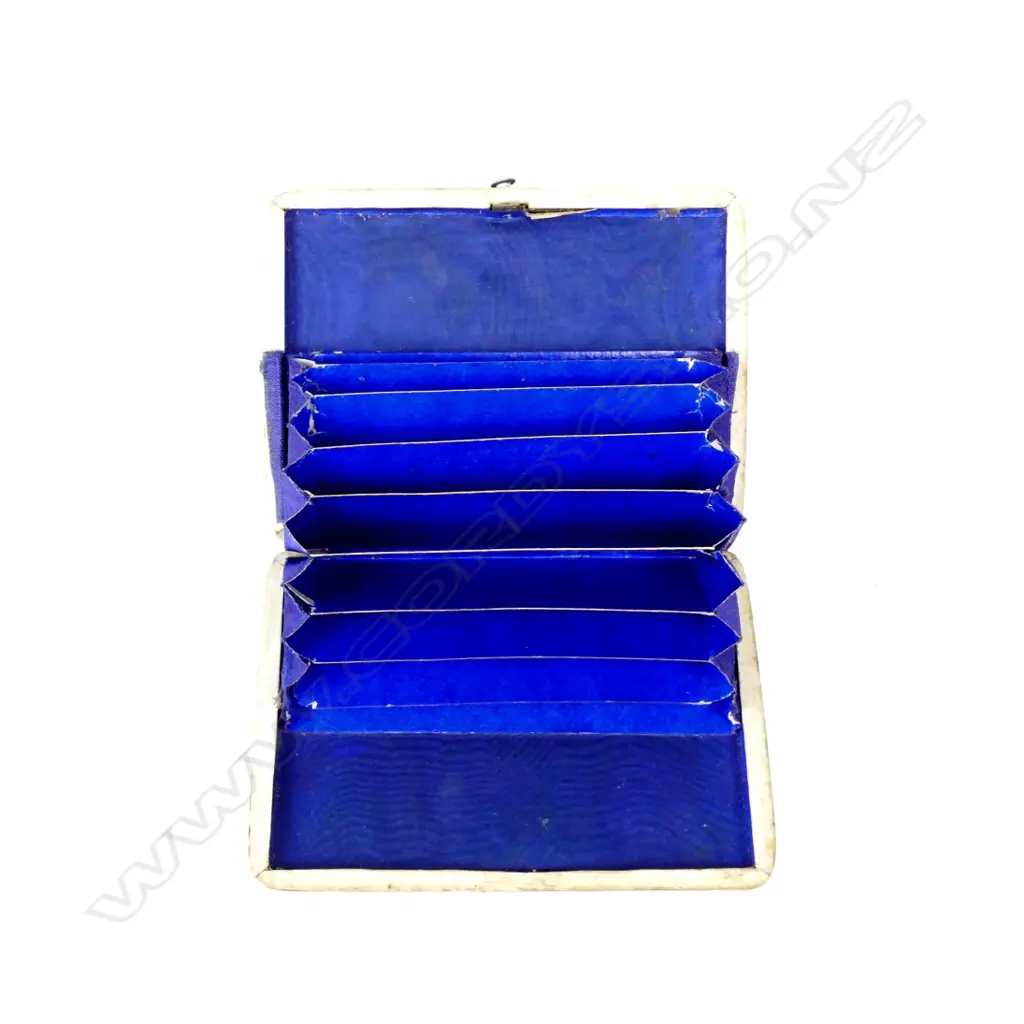A Victorian tortoiseshell and silver card case Image 1++