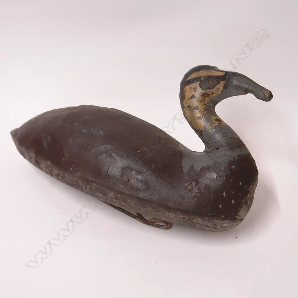 A game bird (duck) decoy Image 1++