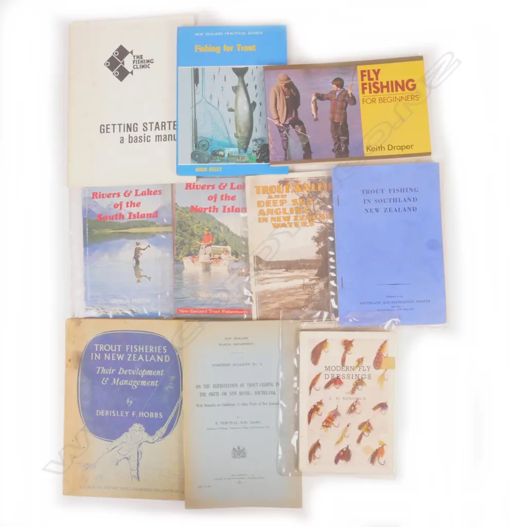 A selection of ten N.Z. fishing pamphlets and booklets Image 1++