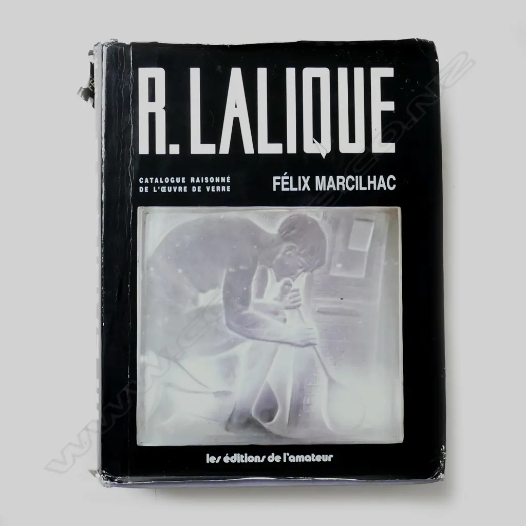 A hardback edition of 'René Lalique 1860-1945 Maitre Verrier Analyse de l'Oeuvre et Catalogue Raisonné' Image 1++