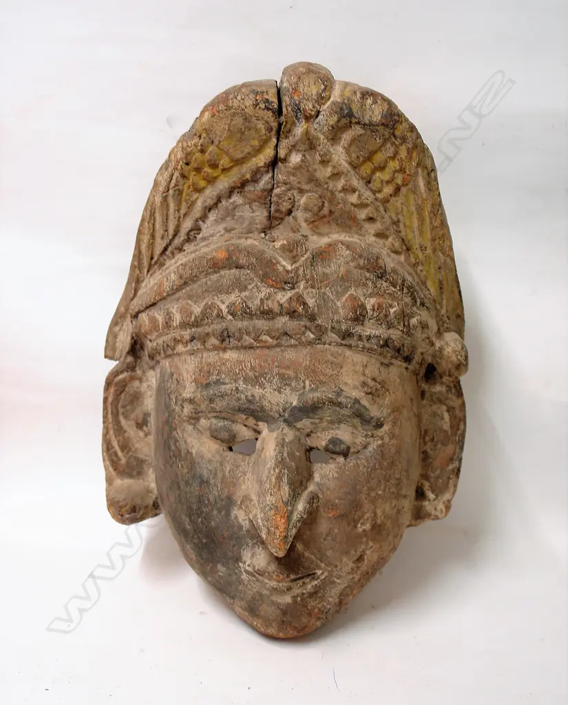 An old large carved wood Indian mask Image 1++