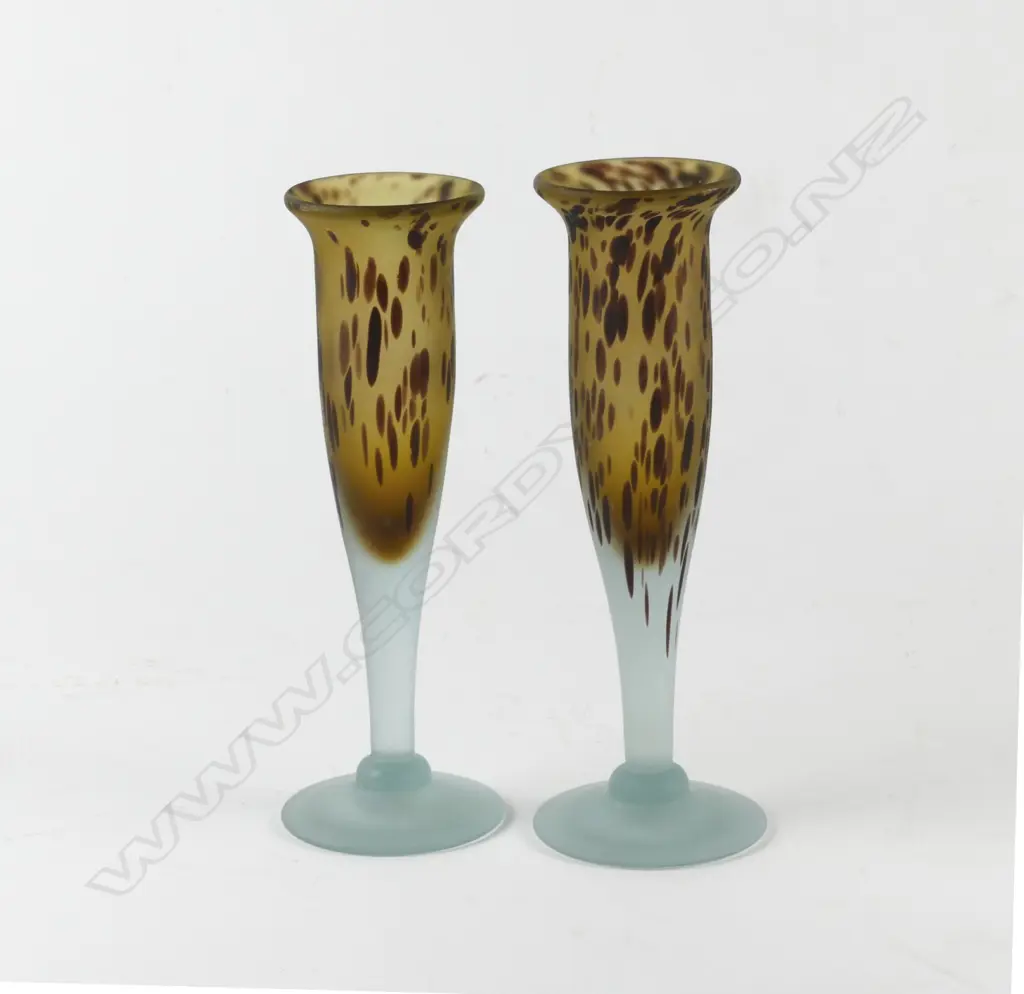 Two Garry Nash studio glass champagnes Image 1++