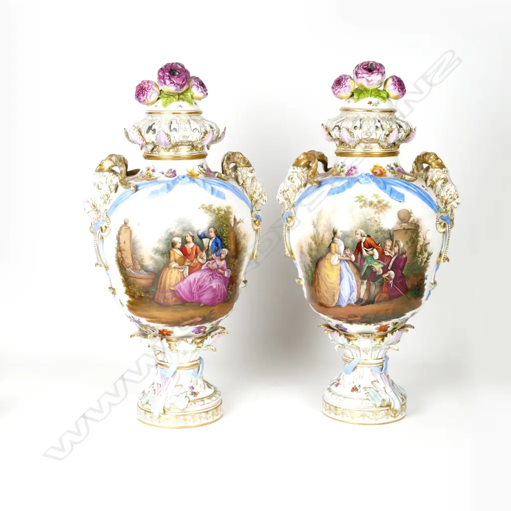 A pair of impressive 18th/19thC Berlin urns & covers Image 1++