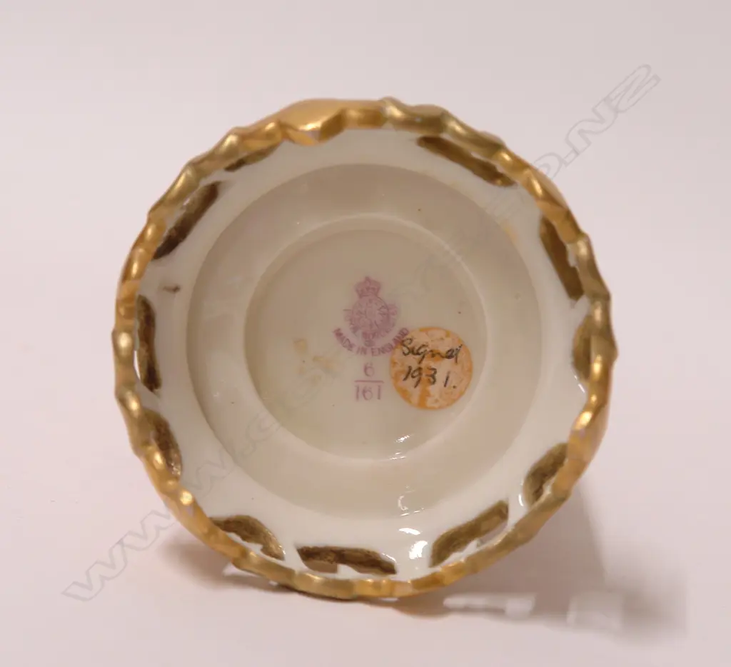 A 1930s Royal Worcester Highland Cattle painted cylinder vase by Harry Stinton Image 1++