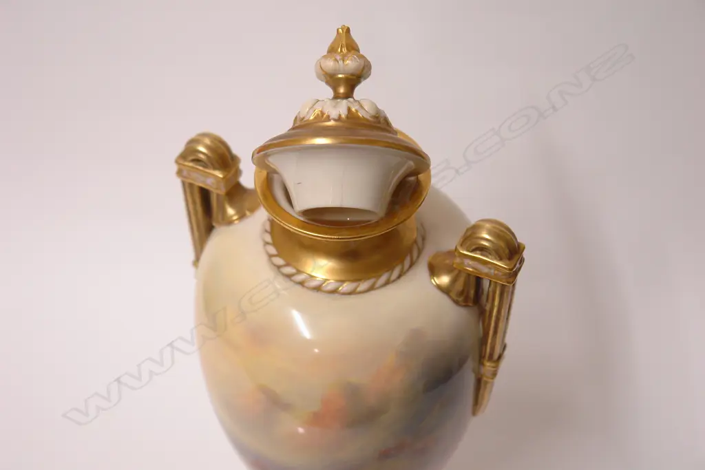 A 1920s Royal Worcester Highland Cattle painted lidded ewer vase signed J. (James) Stinton Image 1++