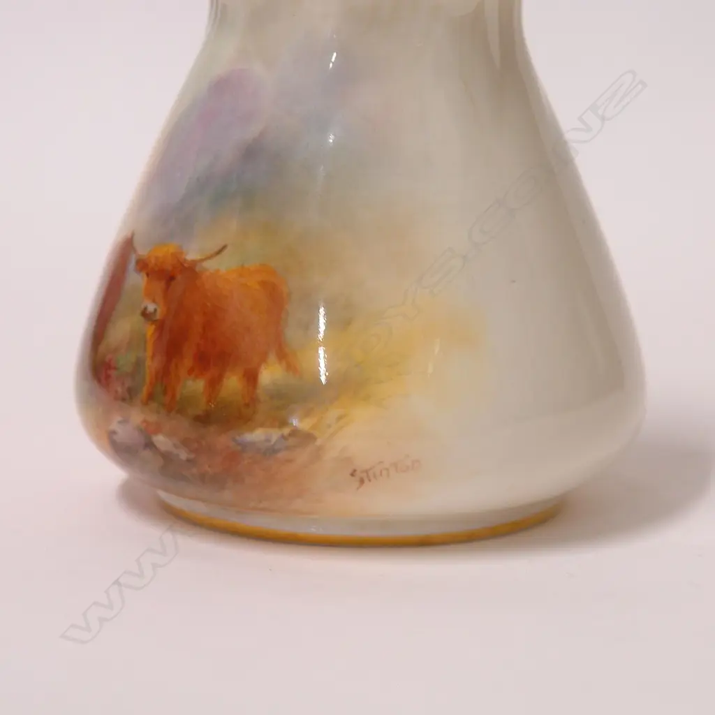 A 1930s Royal Worcester compact vase painted with Highland Cattle by Stinton Image 1++