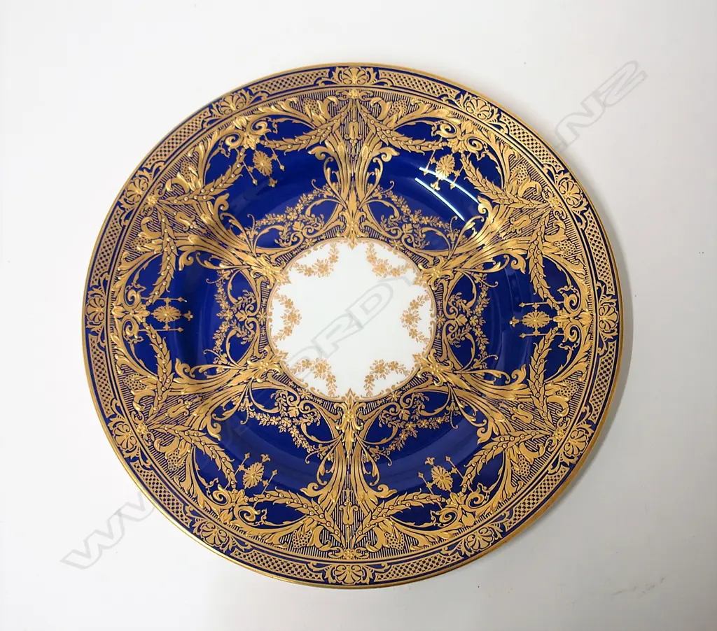Royal Worcester elaborately gilded plate Image 1++
