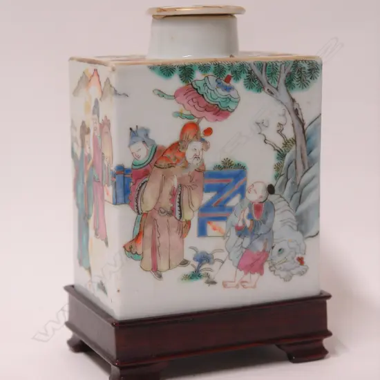 An old Chinese porcelain famille rose lidded tea caddy