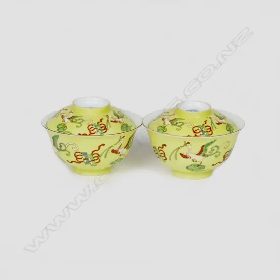 A pair of Chinese lidded bowls