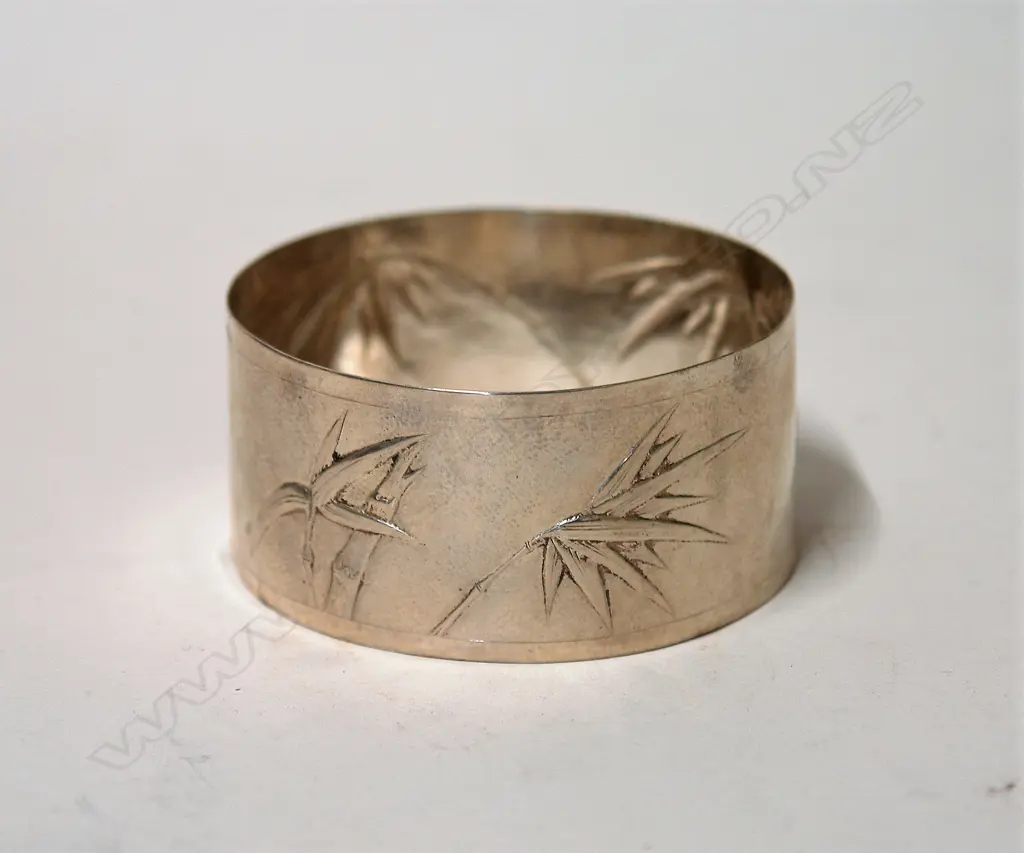 A c.1900 Chinese silver bottle coaster Image 1++