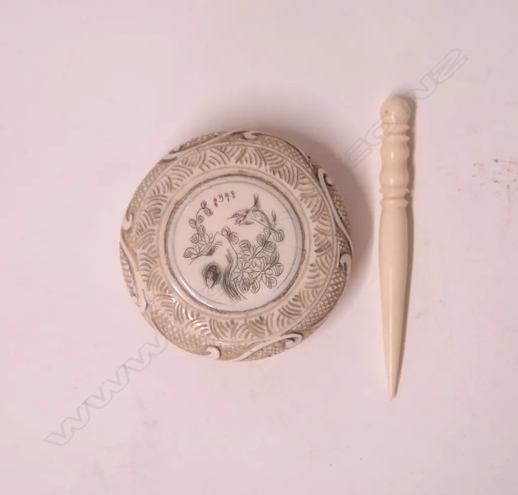 A Chinese carved ivory small lidded ink pot Image 1++