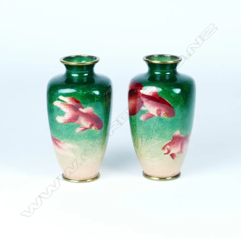 A pair of Ando Cloisonné Company vases Image 1++