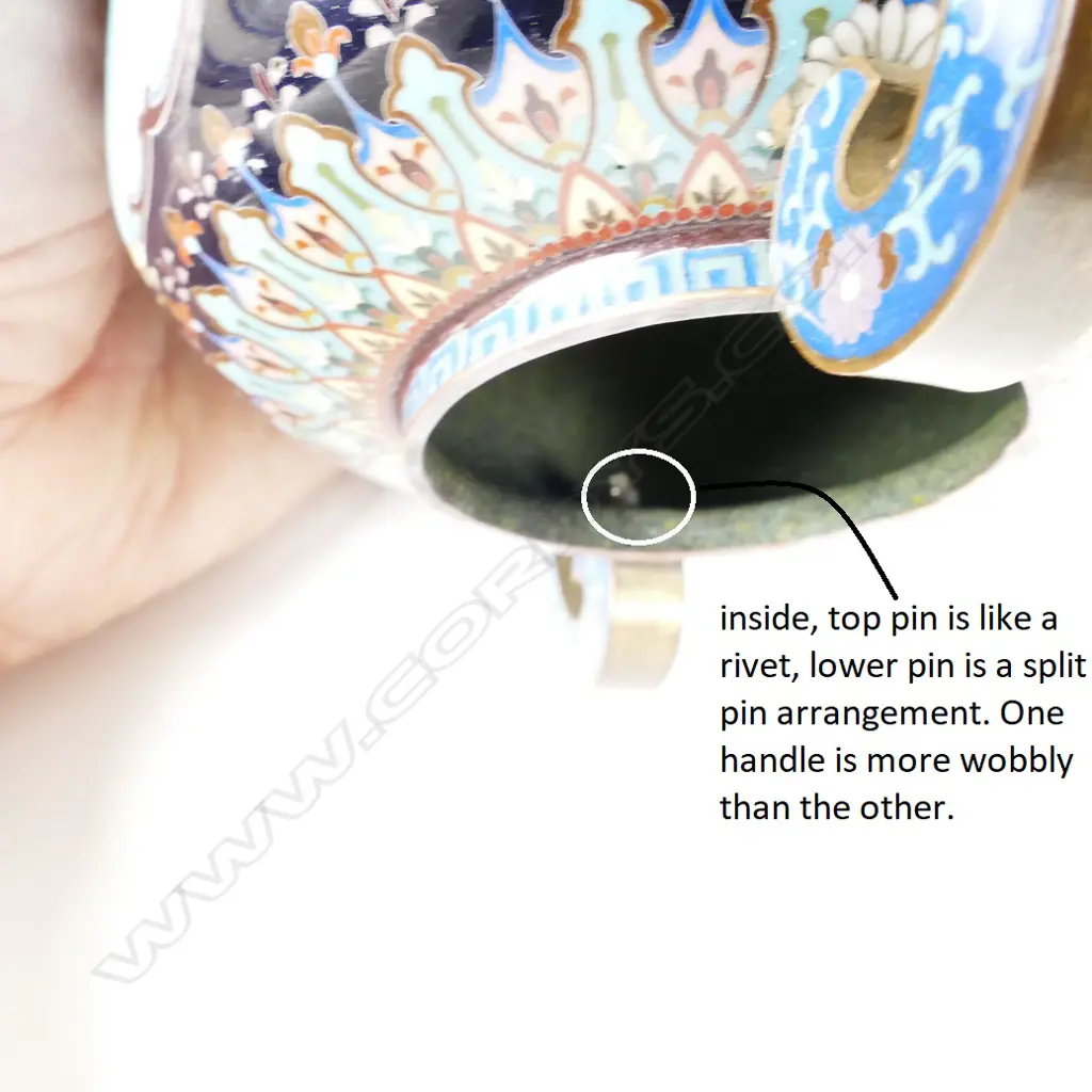 A Japanese cloisonné vase in the manner of Hayashi Kodenji Image 1++