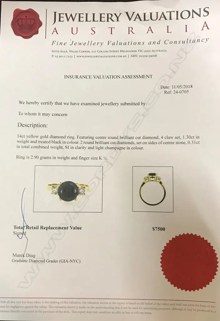 A 14ct. yellow gold diamond trilogy ring Image 1++