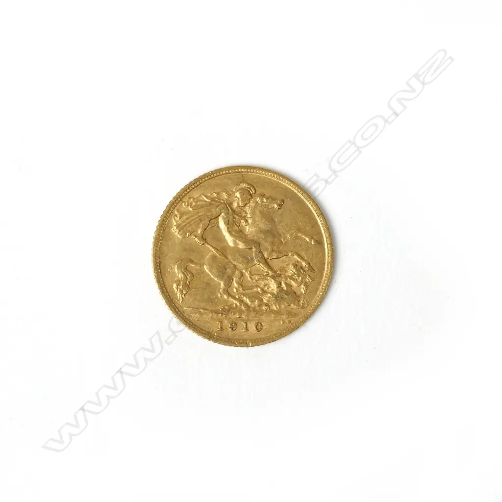 A 1910 gold half sovereign Image 1++