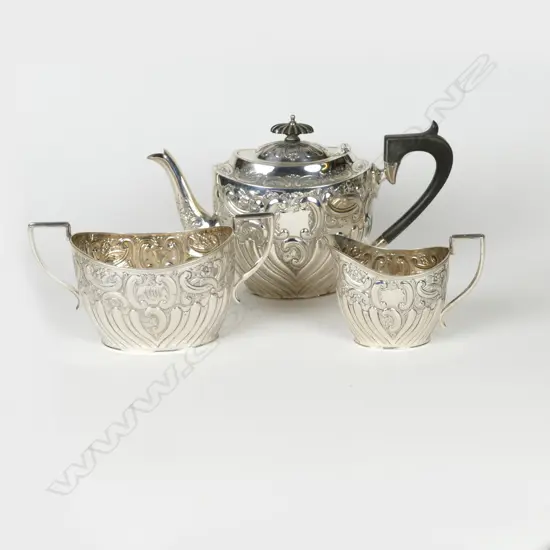 An Edwardian silver three-piece tea set