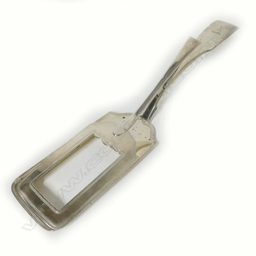 A pair of George III silver asparagus tongs Image 1++