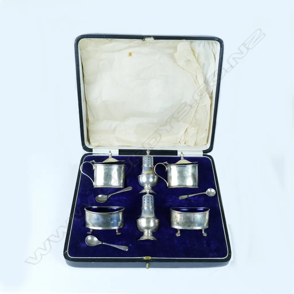 An early 1900s silver condiment set Image 1++