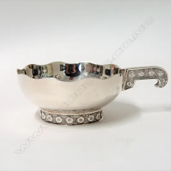 A heavy Mexican 'Sterling' silver quaich