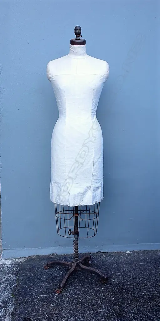 An early 20thC 'Wolf Model' life size dressmaker's mannequin Image 1++