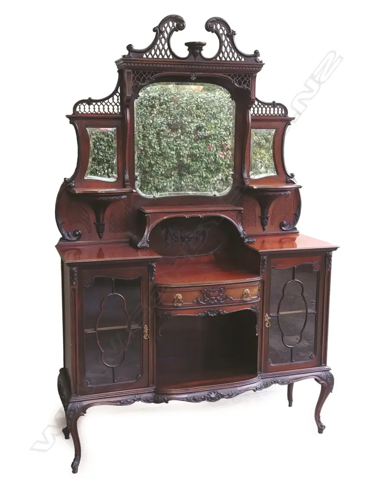 An Edwardian mahogany mirror back sideboard Image 1++