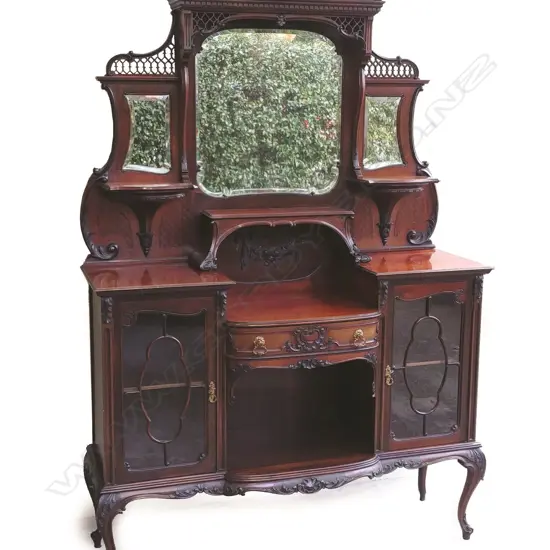 An Edwardian mahogany mirror back sideboard