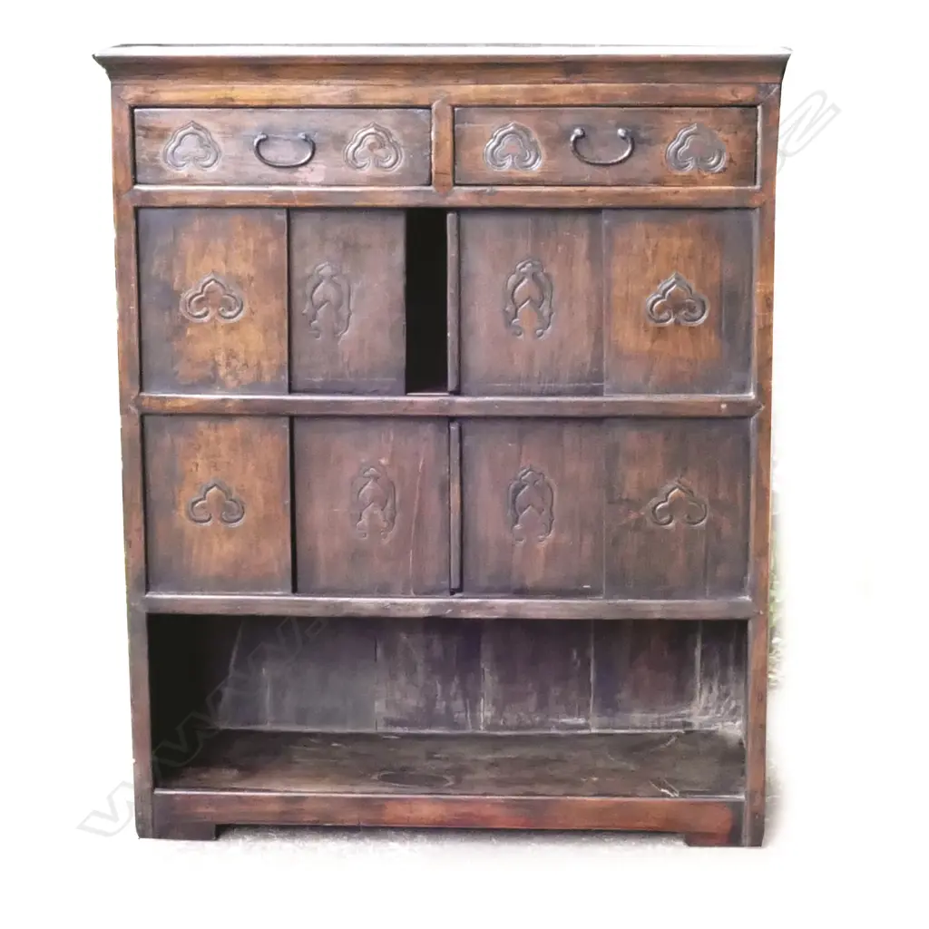 A Korean kitchen cabinet Image 1++