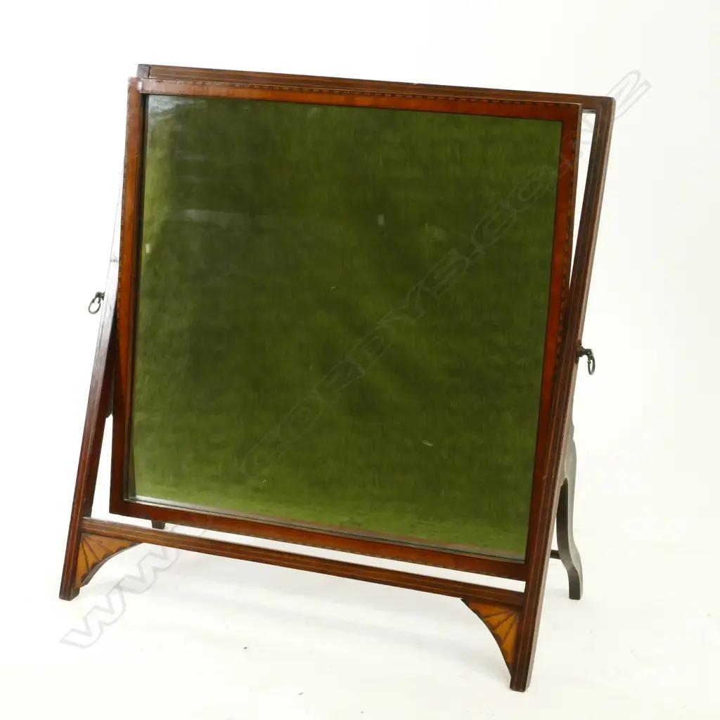 A Regency mahogany toilet mirror Image 1++