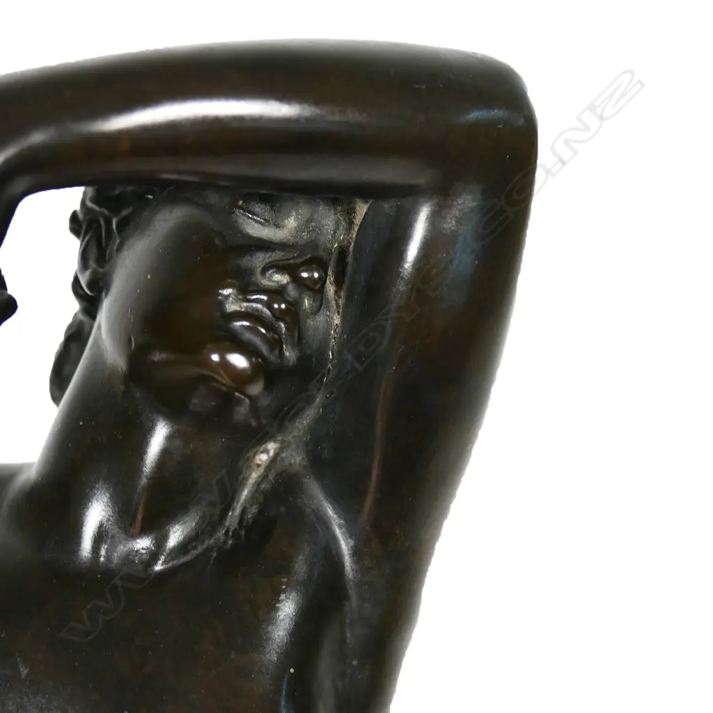 An early 20thC bronze of a naked woman, Image 1++