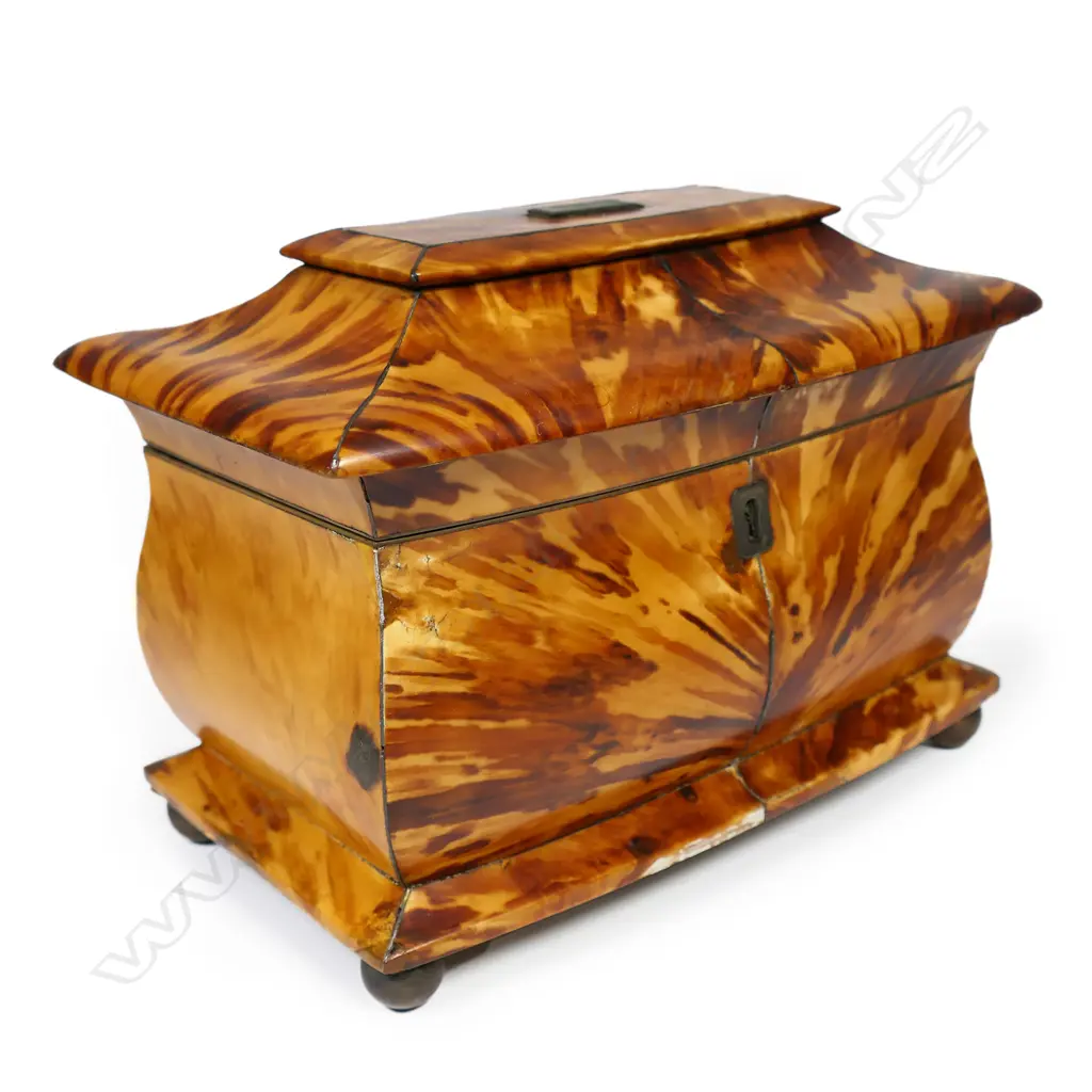 A George III tortoiseshell bombe tea caddy, Image 1++