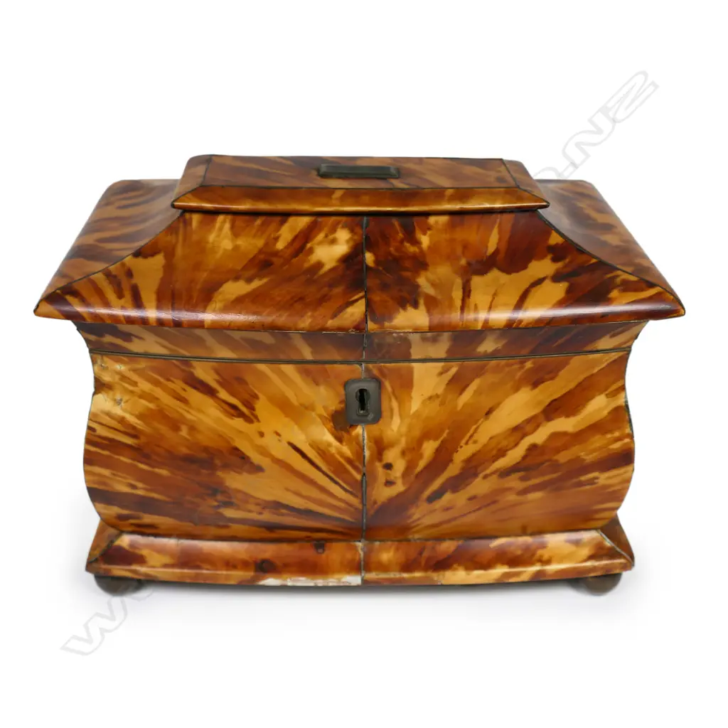 A George III tortoiseshell bombe tea caddy, Image 1++