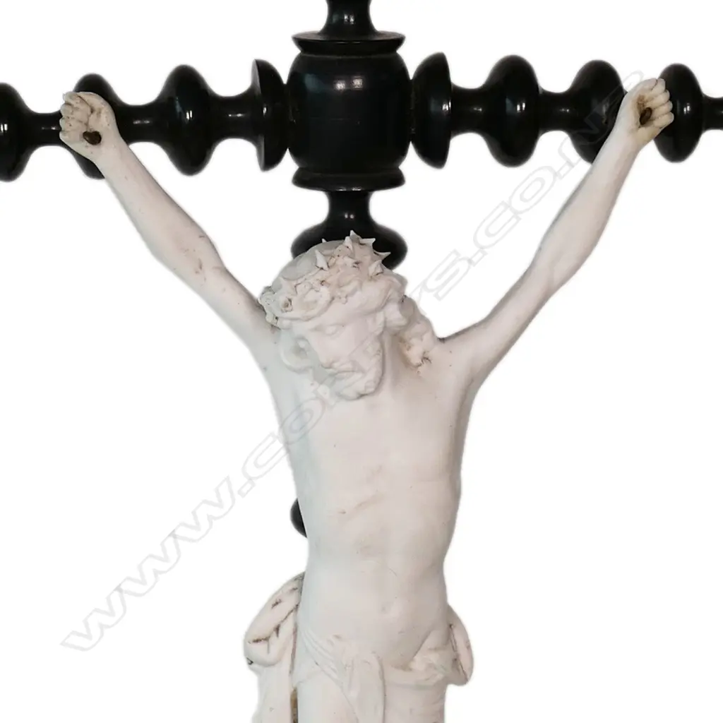 A vintage wood and porcelain crucifix, Image 1++